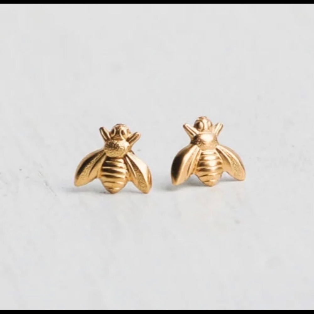 💍3 for $15💍 Dainty gold bee earrings